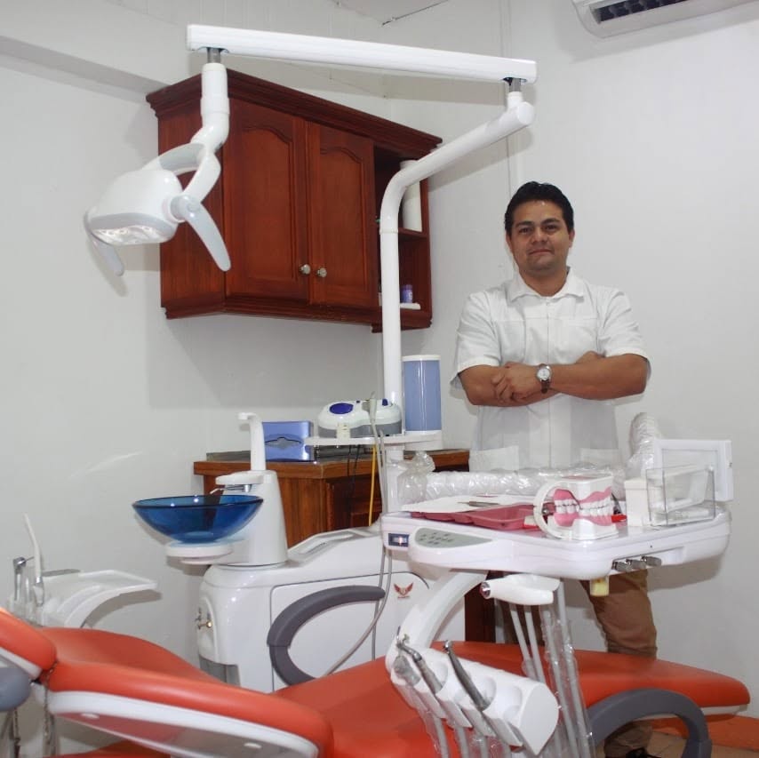 William Sandigo-MW Clínica Dental
